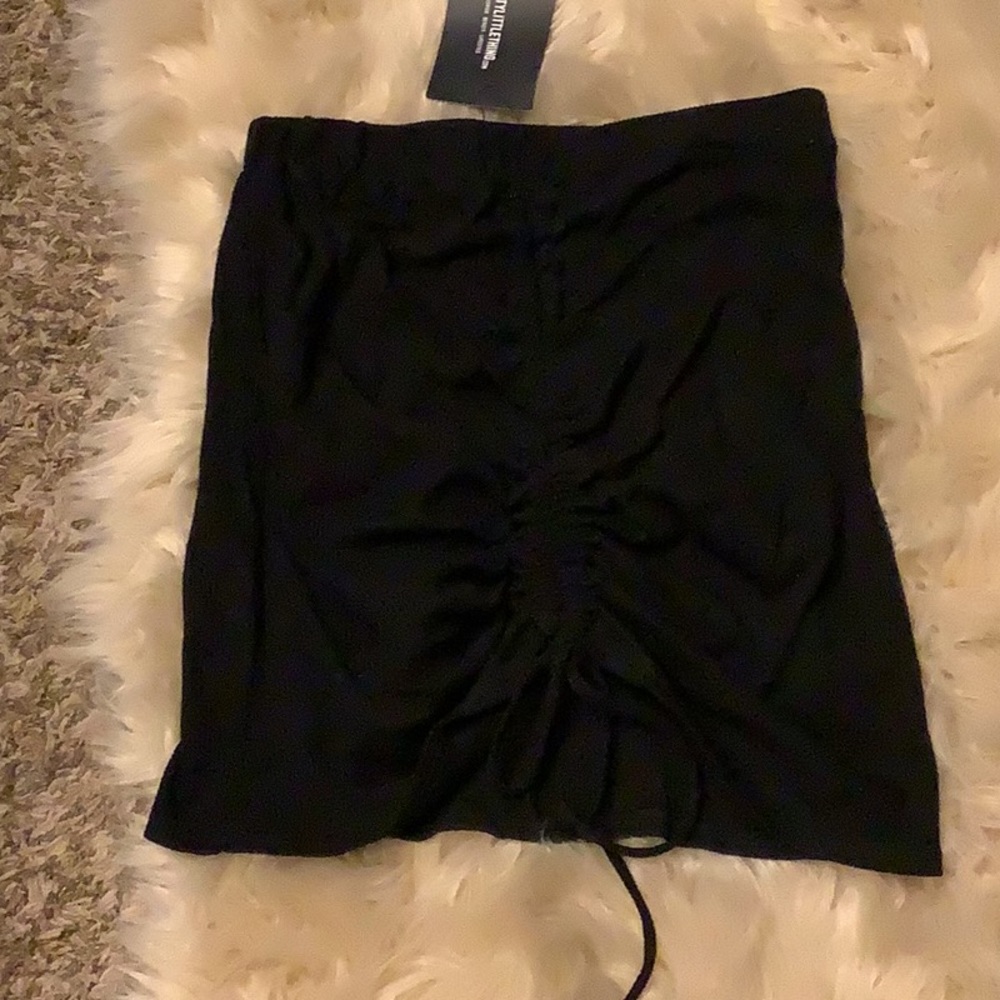 Black waffle runched front mini skirt
